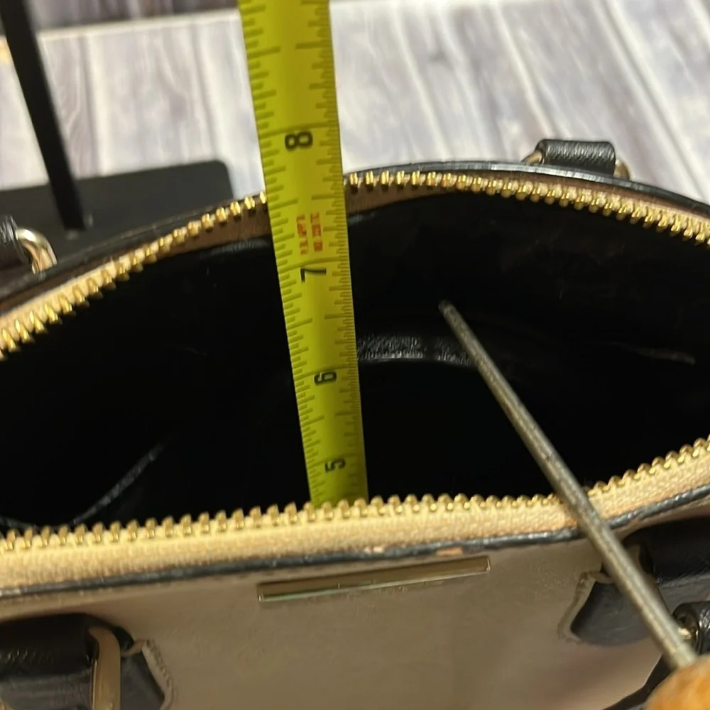 KATE SPADE DULL COMPARTMENT HAND BAG/ CROSSBODY PVC BAG - Picture 16 of 16